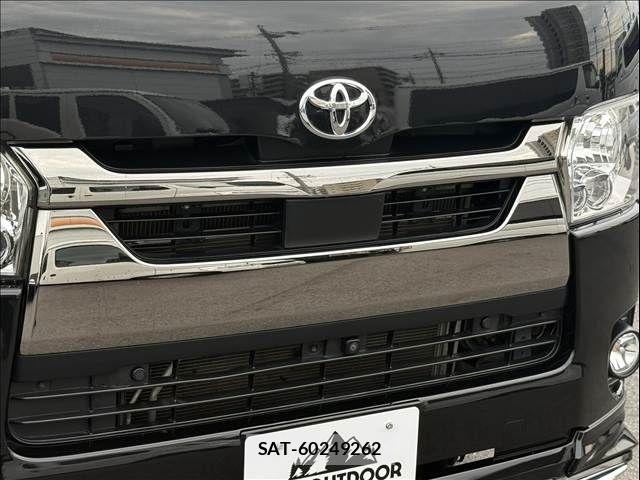 Toyota HIACE VAN 2022-02 8746418-26