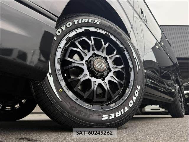 Toyota HIACE VAN 2022-02 8746418-5