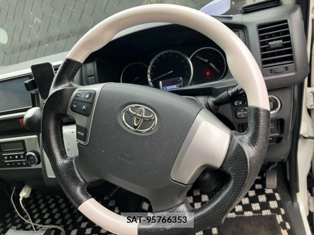 Toyota HIACE VAN 2014-03 8782407-9