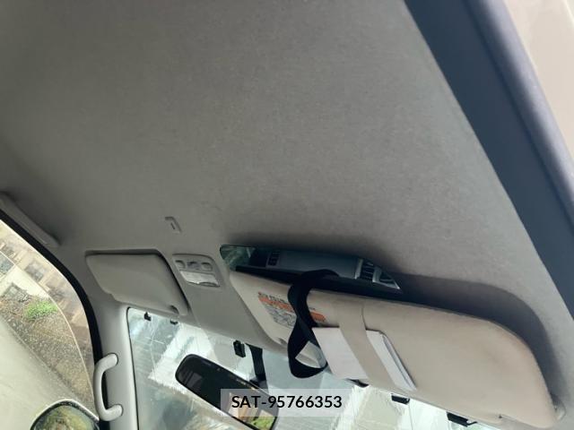Toyota HIACE VAN 2014-03 8782407-11