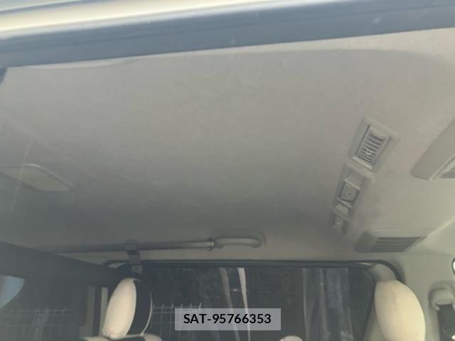 Toyota HIACE VAN 2014-03 8782407-15