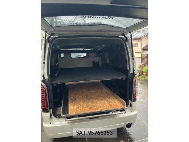 Toyota HIACE VAN 2014-03 8782407-16