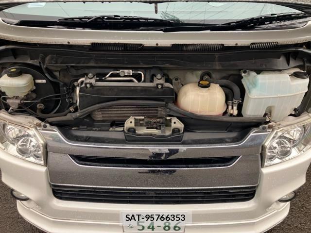 Toyota HIACE VAN 2014-03 8782407-17