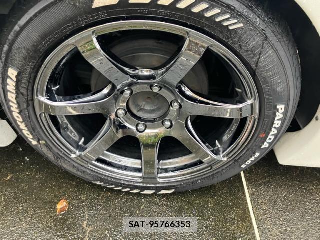 Toyota HIACE VAN 2014-03 8782407-25