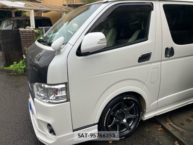 Toyota HIACE VAN 2014-03 8782407-2