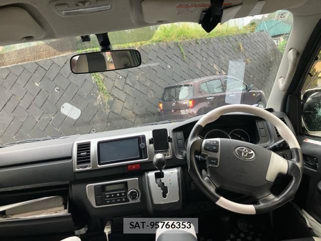 Toyota HIACE VAN 2014-03 8782407-6