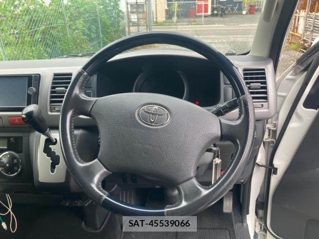 Toyota HIACE VAN 2013-09 8782398-16