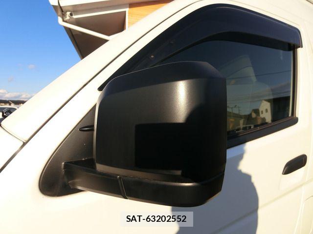 Toyota HIACE VAN 2023-05 8782380-16