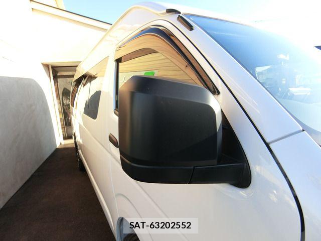 Toyota HIACE VAN 2023-05 8782380-18