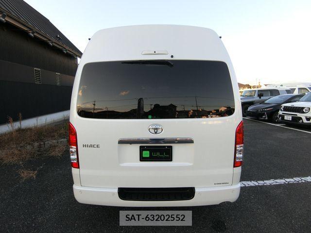 Toyota HIACE VAN 2023-05 8782380-1