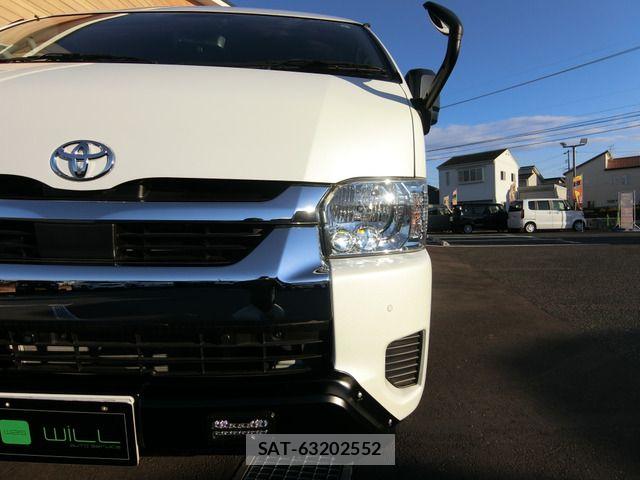Toyota HIACE VAN 2023-05 8782380-8