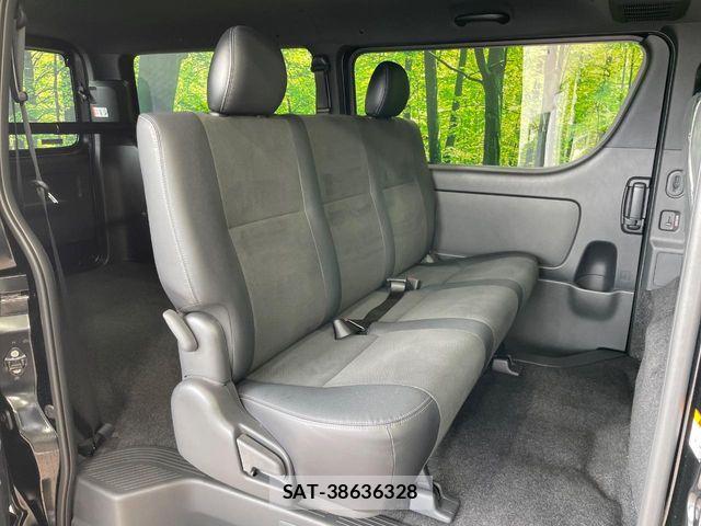 Toyota HIACE VAN 2026-07 8782382-9
