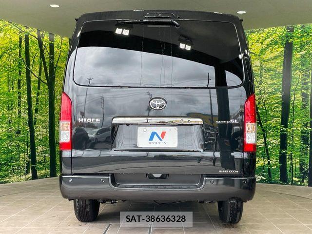 Toyota HIACE VAN 2026-07 8782382-14