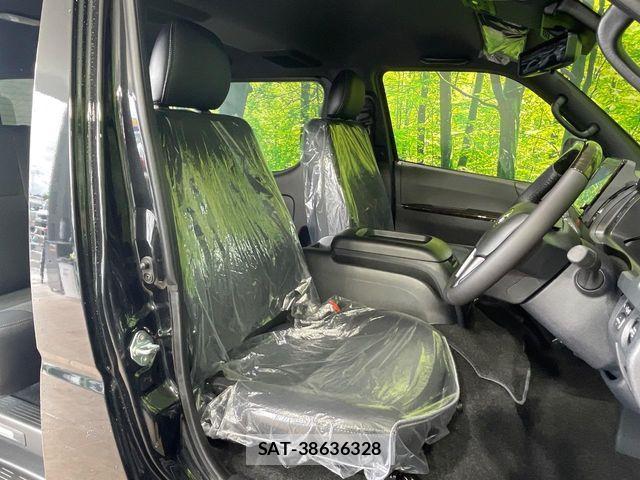 Toyota HIACE VAN 2026-07 8782382-8