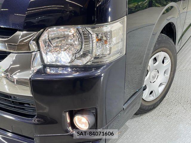 Toyota HIACE VAN 2019-12 8782385-11