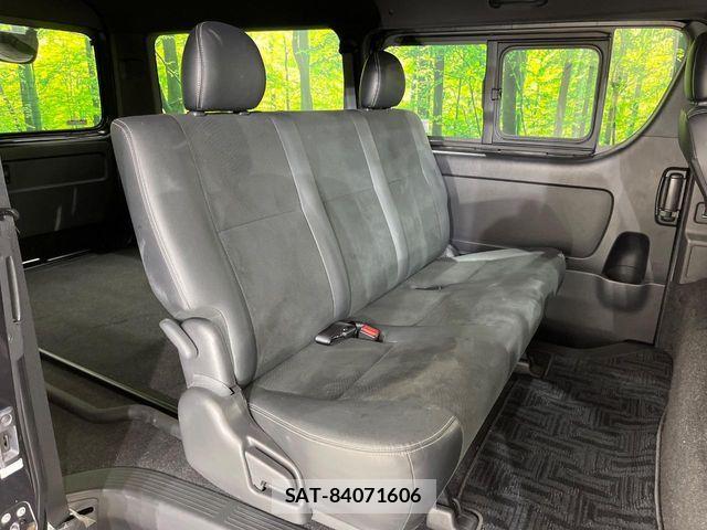Toyota HIACE VAN 2019-12 8782385-8