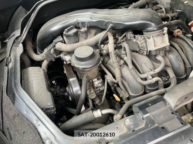 Toyota HIACE VAN 2004-09 8782408-13