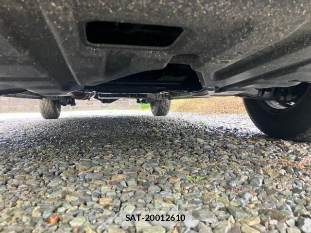 Toyota HIACE VAN 2004-09 8782408-23