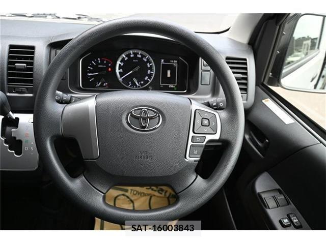 Toyota HIACE VAN 2021-08 8782384-9