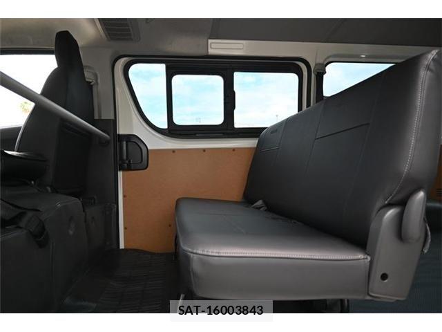 Toyota HIACE VAN 2021-08 8782384-11