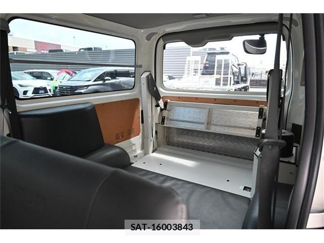 Toyota HIACE VAN 2021-08 8782384-13