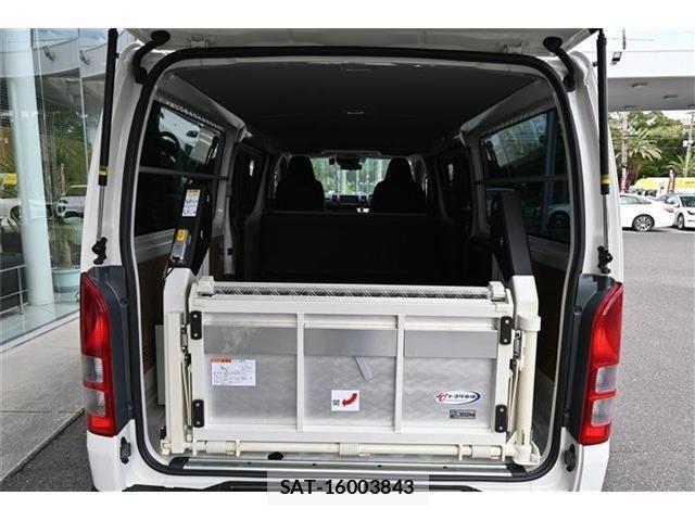 Toyota HIACE VAN 2021-08 8782384-15