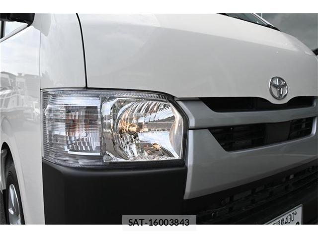 Toyota HIACE VAN 2021-08 8782384-17