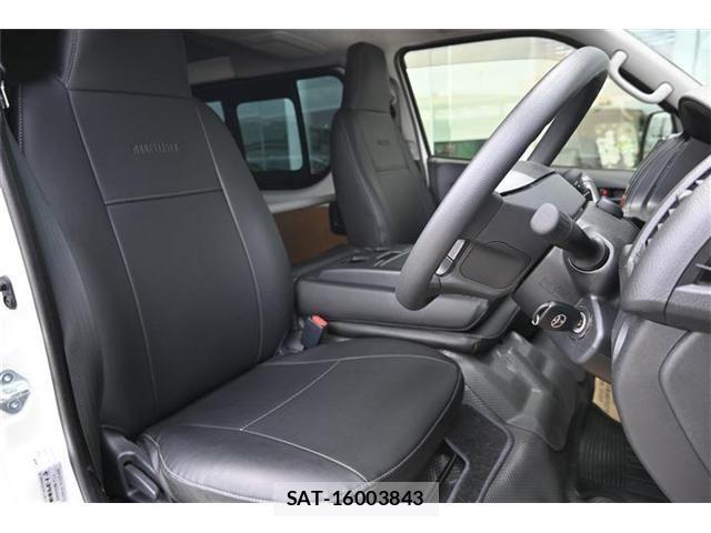 Toyota HIACE VAN 2021-08 8782384-8