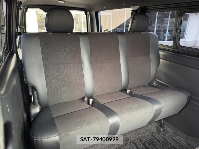 Toyota HIACE VAN 2021-12 8782388-9