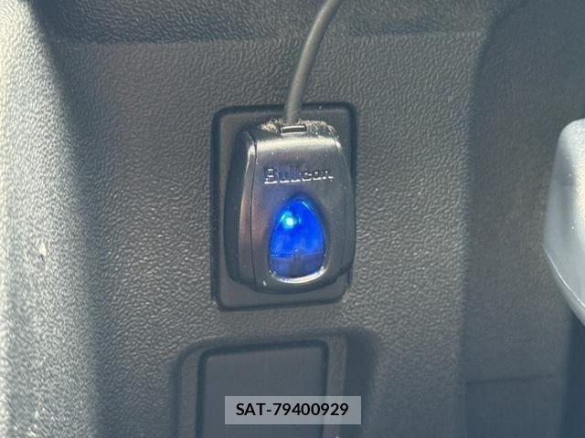 Toyota HIACE VAN 2021-12 8782388-27