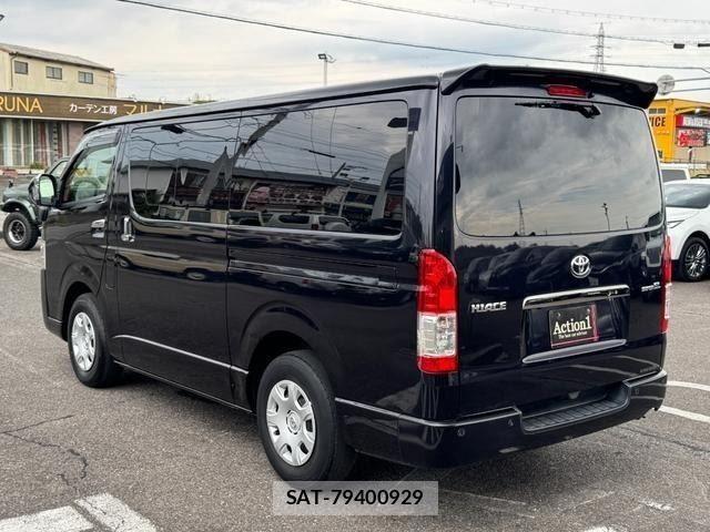 Toyota HIACE VAN 2021-12 8782388-3
