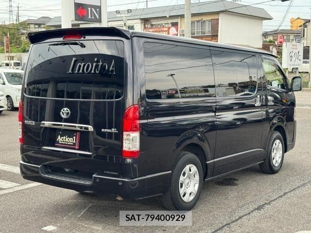 Toyota HIACE VAN 2021-12 8782388-5