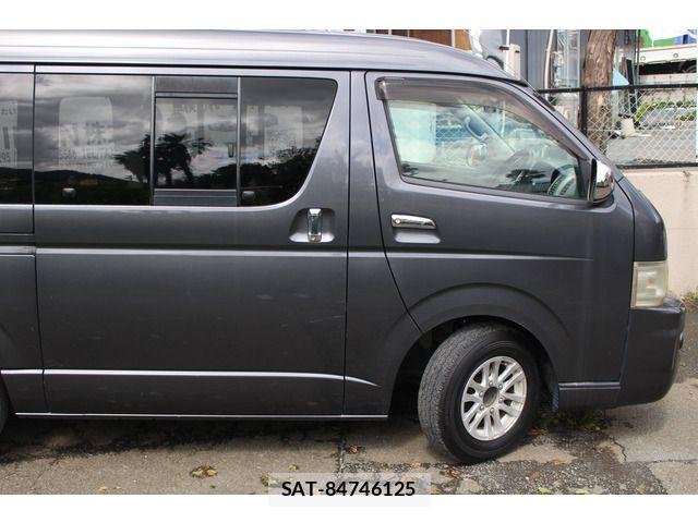 Toyota HIACE VAN 2008-11 8797766-5