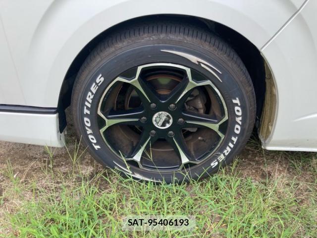 Toyota HIACE VAN 2011-07 8797768-10