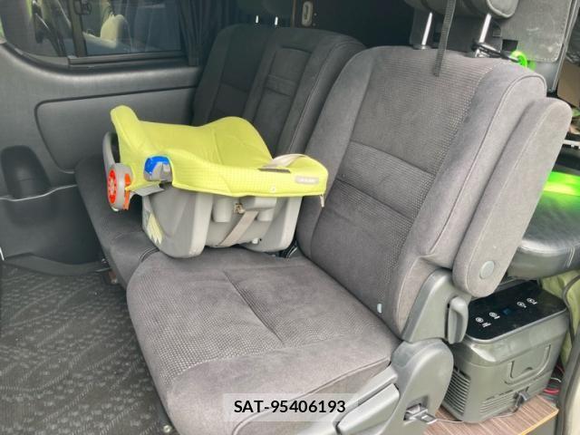 Toyota HIACE VAN 2011-07 8797768-15