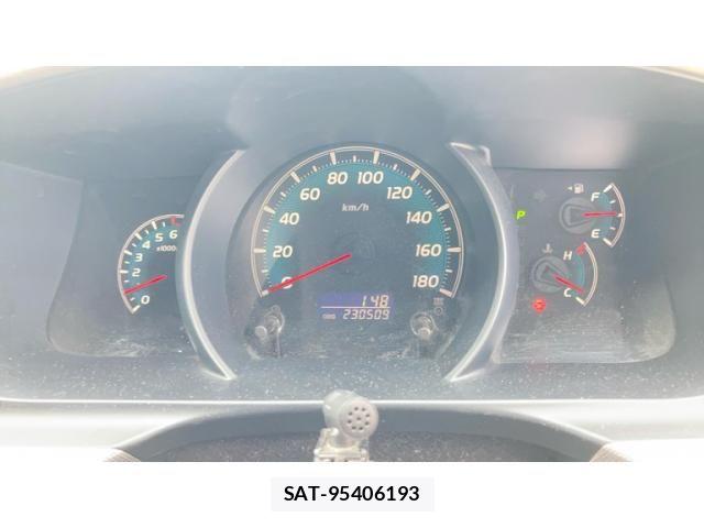 Toyota HIACE VAN 2011-07 8797768-17