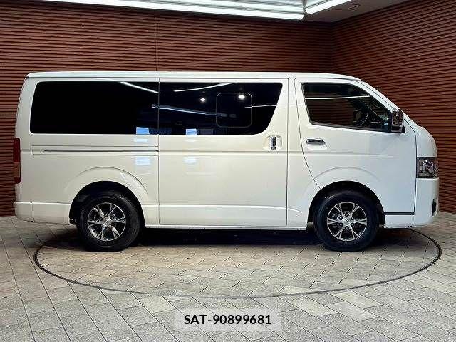 Toyota HIACE VAN 2023-09 8797761-16