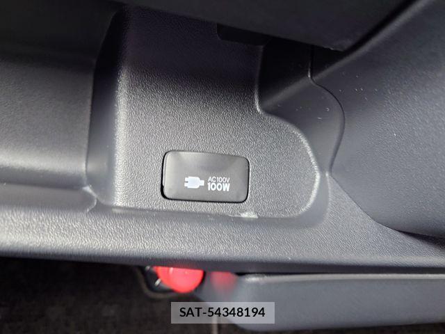 Toyota HIACE VAN 2025-09 8797759-17
