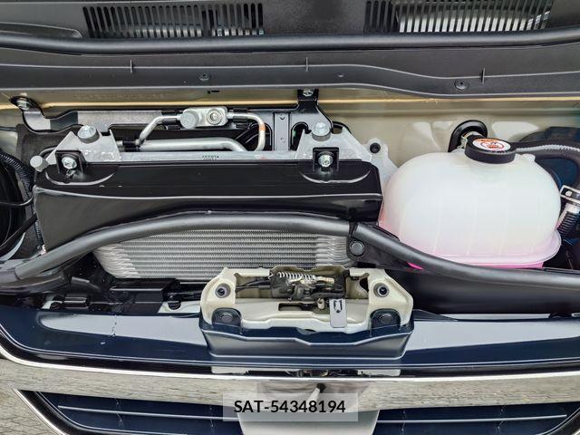 Toyota HIACE VAN 2025-09 8797759-22