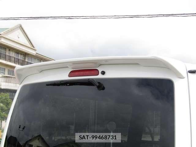 Toyota HIACE VAN 2024-08 8797763-14