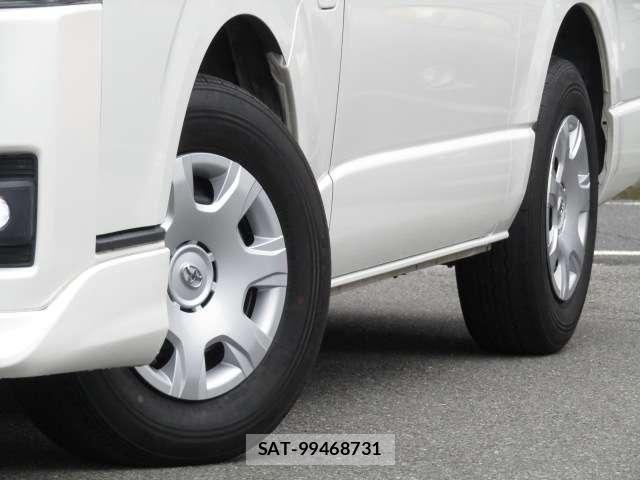 Toyota HIACE VAN 2024-08 8797763-17