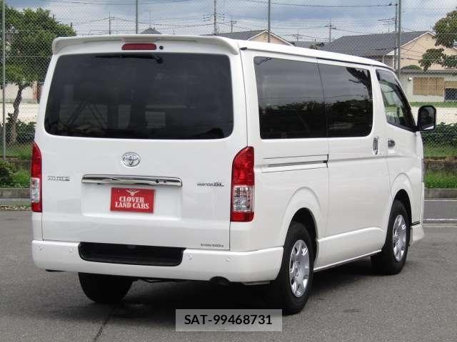 Toyota HIACE VAN 2024-08 8797763-19