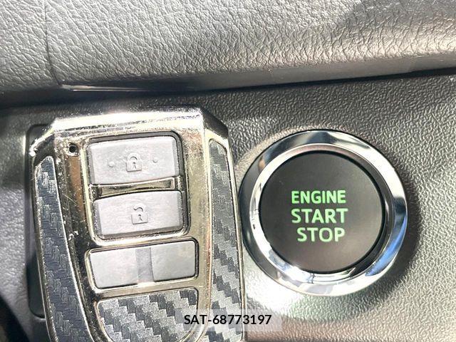 Toyota HIACE VAN 2026-02 8797760-7