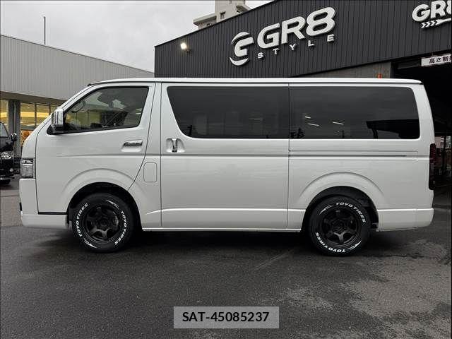 Toyota HIACE VAN 2026-07 8797757-9