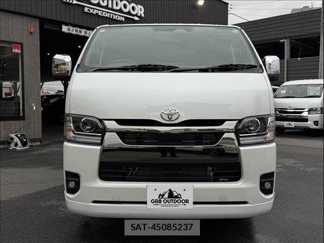 Toyota HIACE VAN 2026-07 8797757-1