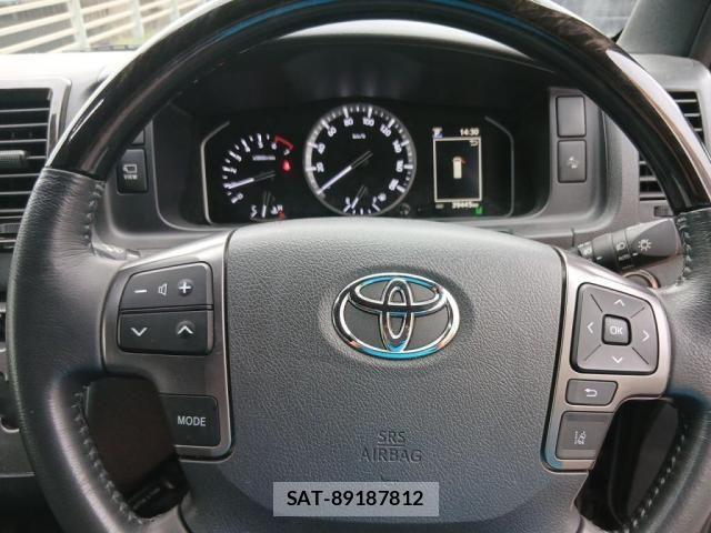 Toyota HIACE VAN 2023-01 8832123-18