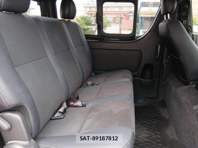 Toyota HIACE VAN 2023-01 8832123-25