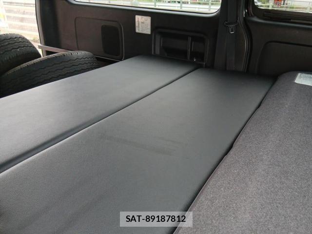 Toyota HIACE VAN 2023-01 8832123-27