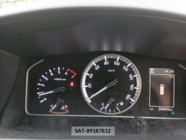 Toyota HIACE VAN 2023-01 8832123-28