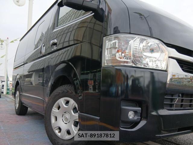 Toyota HIACE VAN 2023-01 8832123-8